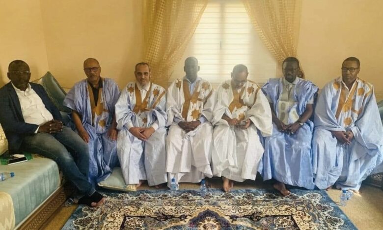 النائب بيرام الداه اعبيد رفقة بعض قادة المعارضة