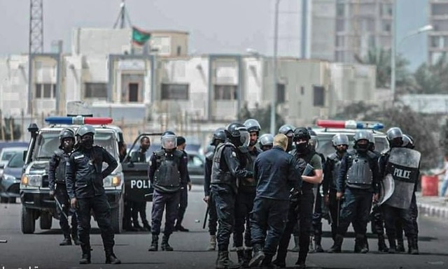 الشرطة تواصل قمع الطلاب