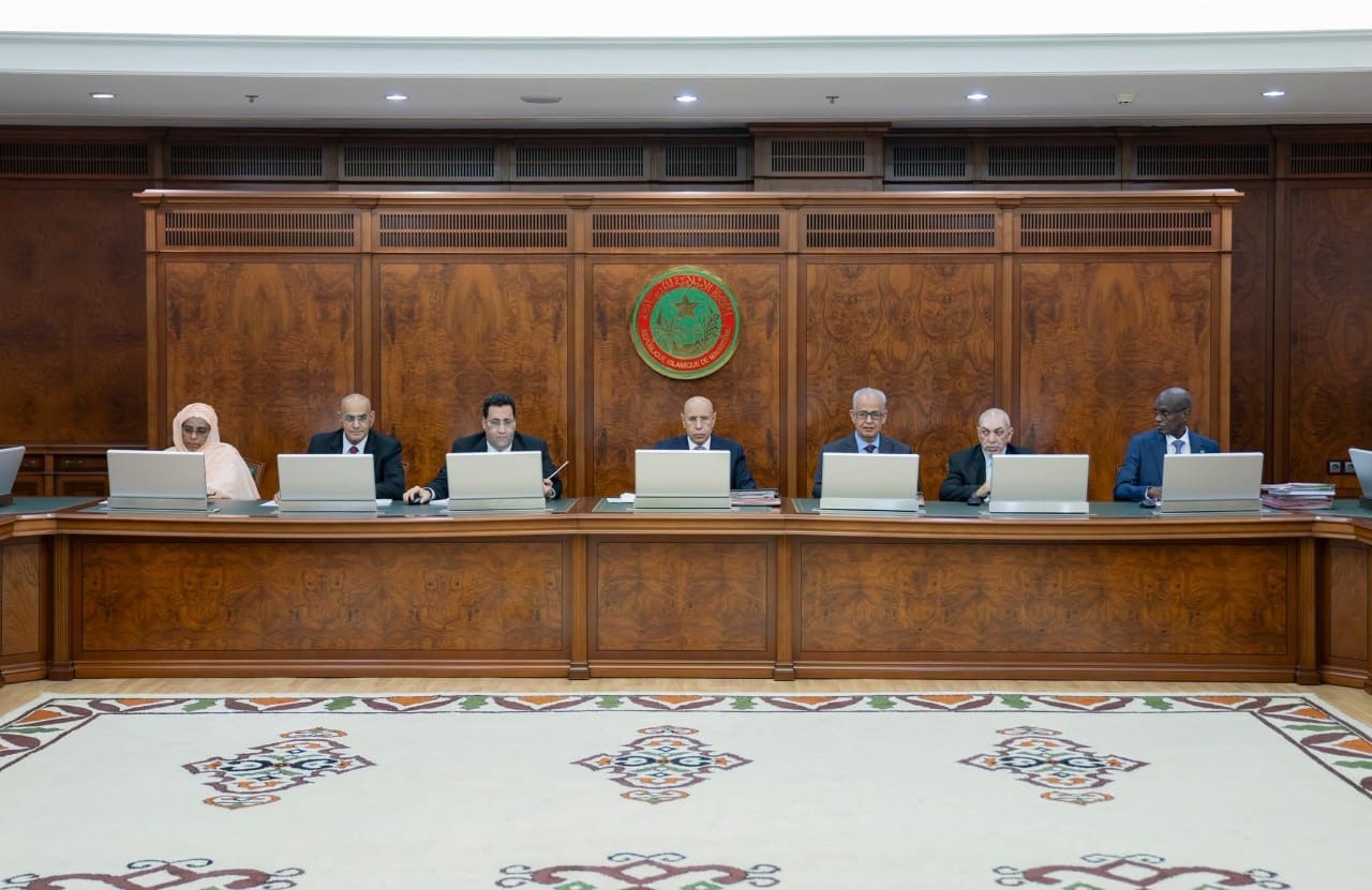 مجلس الوزراء يصادق على قوانين جديدة في الطاقة والتعليم